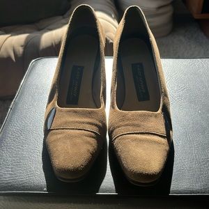 Super comfy Easy Spirit anti gravity pumps.